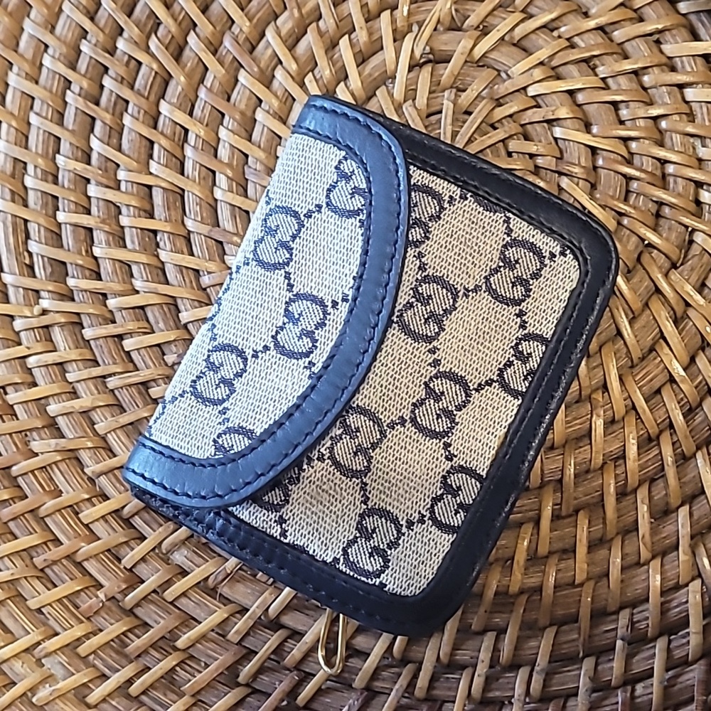 Gucci vintage key holder coin purse wallet